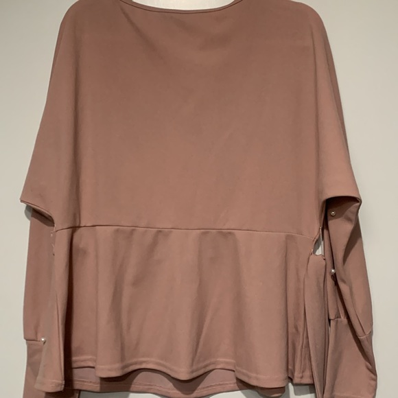 Shein Curve Pink Blouse with Pearl Detailing - Picture 4 of 4